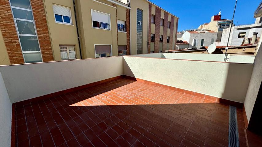 Villa En venta en Terrassa photo 0