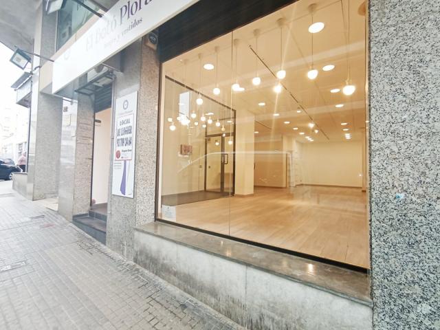 Local En alquiler en Terrassa photo 0