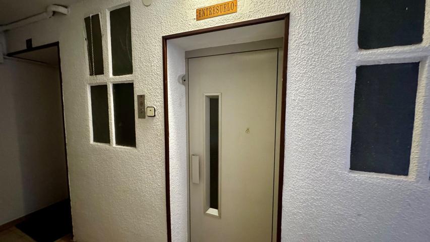 Piso En venta en Terrassa photo 0