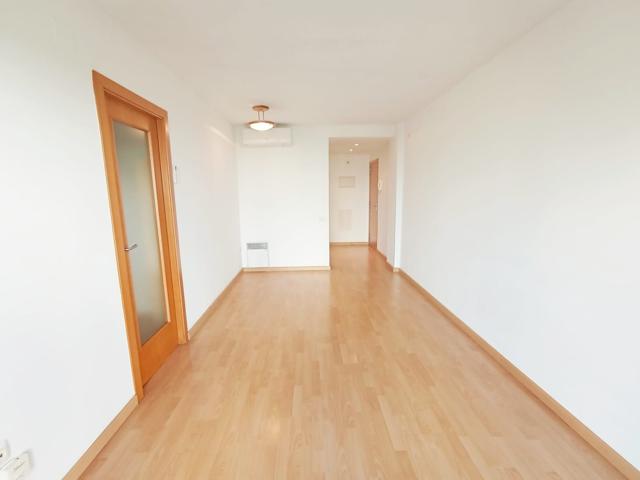 Piso En venta en Terrassa photo 0