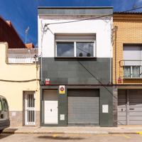 Villa En venta en Terrassa photo 0