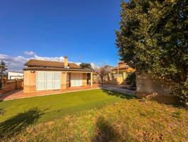 CHALET EN VENTA EN MANRESA EN UNA ÚNICA PLANTA DE 103M2 Y SOLAR DE 449M2 photo 0