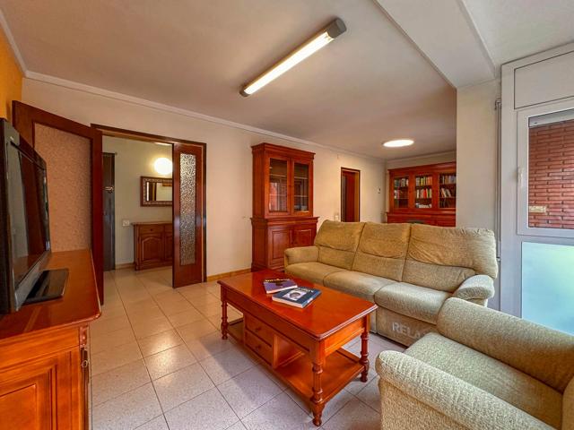 PISO DE 117m² CON BALCÓN, 4 HABITACIONES Y TRASTERO EN PLAZA CATALUNYA photo 0