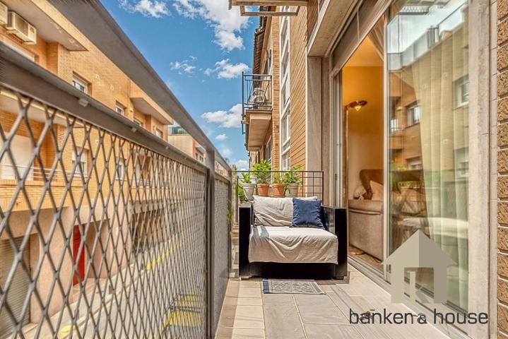 Vivienda para entrar a vivir orientada al Sur. 3hab. 2 baños y parking. photo 0