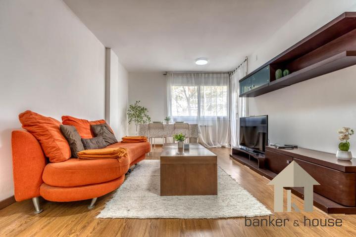 Vivienda en Martinica, 3 habitaciones (2 dobles), 1 baño, terraza y balcón photo 0