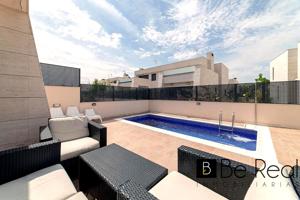 ¡EN VENTA! MODERNO CHALET PAREADO EN VILLANUEVA DE LA CAÑADA (MADRID). photo 0