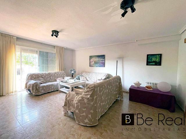 HABITACIONES EN ALQUILER PARA ESTUDIANTES EN VILLANUEVA DE LA CAÑADA (MADRID). photo 0
