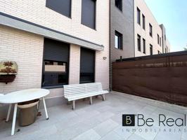HABITACIÓN PARA CHICAS ESTUDIANTES EN PISO A COMPARTIR EN VILLANUEVA DE LA CAÑADA (MADRID) photo 0