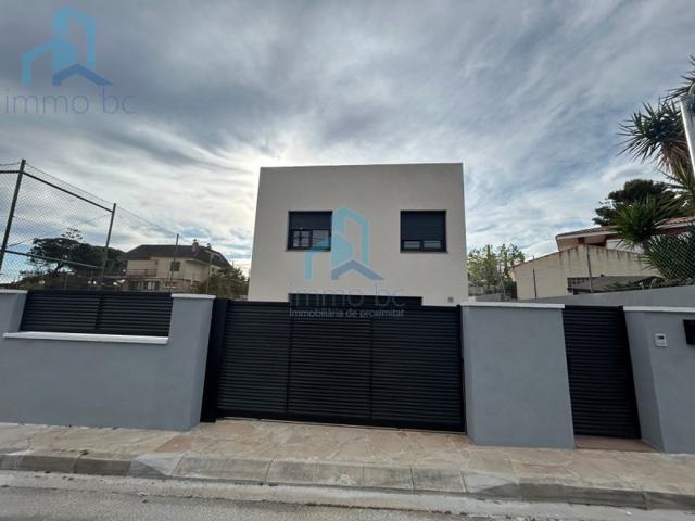 Casa En venta en Creixell photo 0