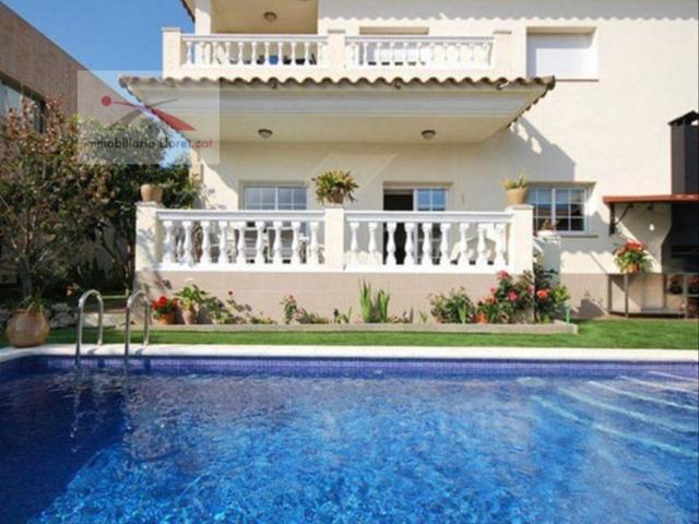 Casa En venta en Lloret De Mar photo 0