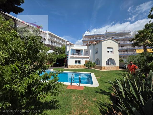 Casa En venta en Lloret De Mar photo 0