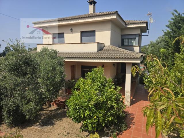 Casa En venta en Lloret De Mar photo 0