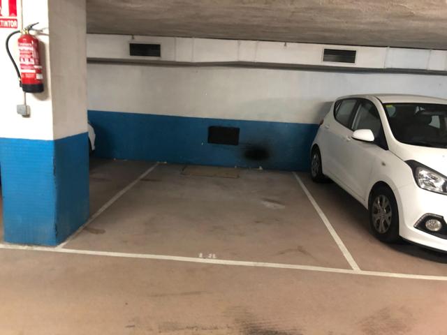Parking En venta en Eixample, Barcelona photo 0