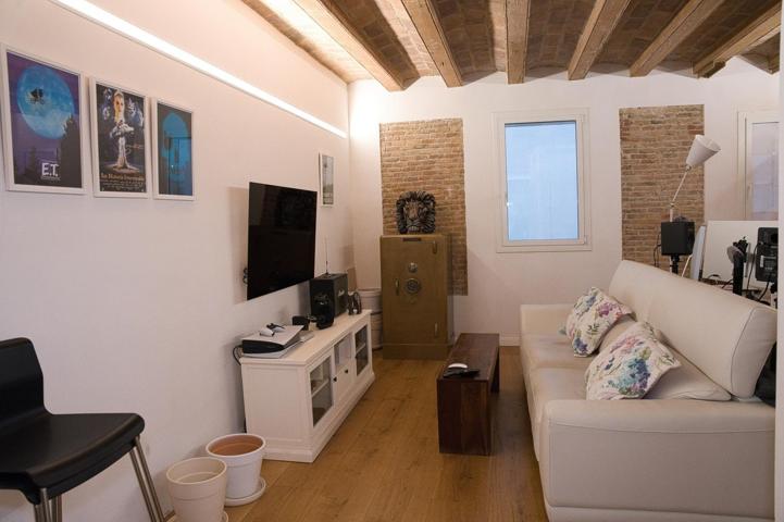 ¡INCREIBLE OPORTUNIDAD DE TRIPLEX EN SANT ANTONI - EIXAMPLE- photo 0