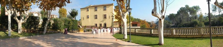 ¡Espectacular Masía de Lujo con Amplia Parcela y Jardines Espectaculares! photo 0