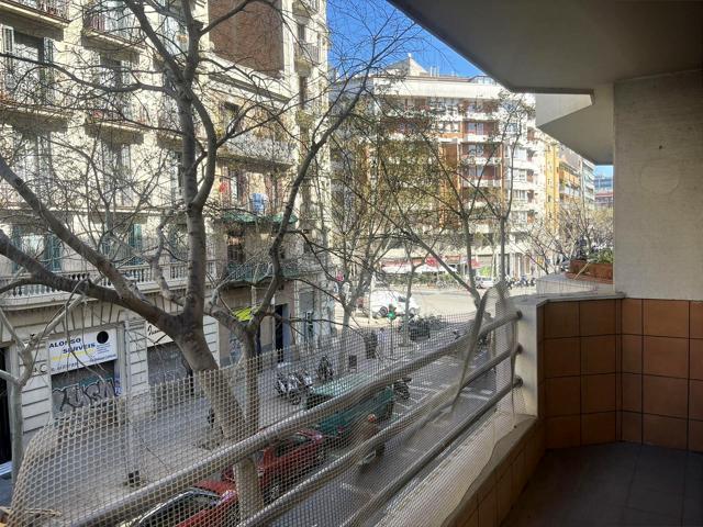 ¡INCREIBLE PISO EN LA CALLE INDUSTRIA! photo 0