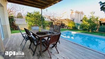 ¡ESPECTACULAR CHALET EN CASTELLARNAU! photo 0