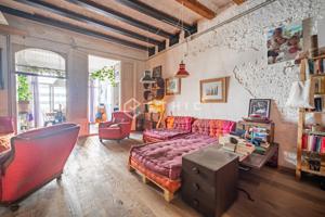 ¡OPORTUNIDAD ÚNICA! EXCLUSIVA VIVIENDA CON ENCANTO INDUSTRIAL photo 0