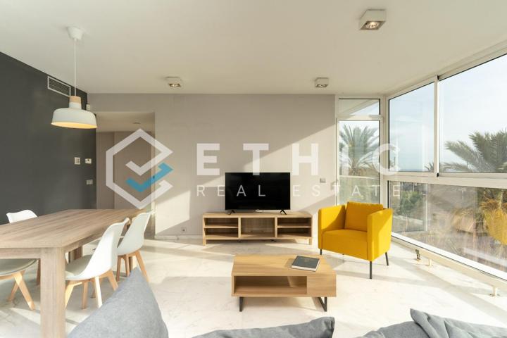 Exclusivo Piso de Lujo en Primera Línea de Mar – Diseño de Ricardo Bofill con vistas al mar! photo 0