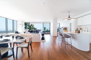 Vivir el Mar desde las Alturas: Exclusiva Residencia con Terraza Panorámica en Torre Antares photo 0