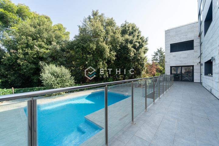 Villa de lujo con piscina climatizada, vistas 360º y máxima privacidad photo 0