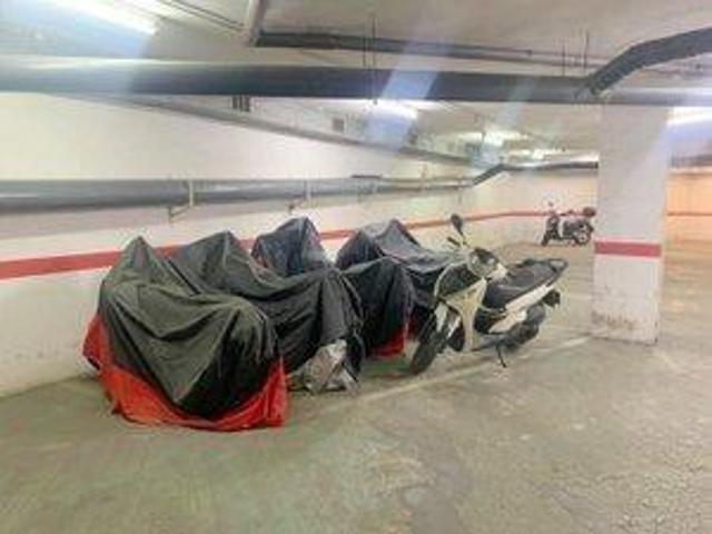Parking En venta en Sant Antoni, Barcelona photo 0