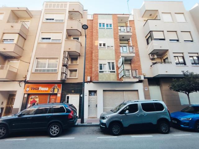Edificio destinado a Hostal a escasos metros de las playas de Guardamar del Segura, Alicante photo 0