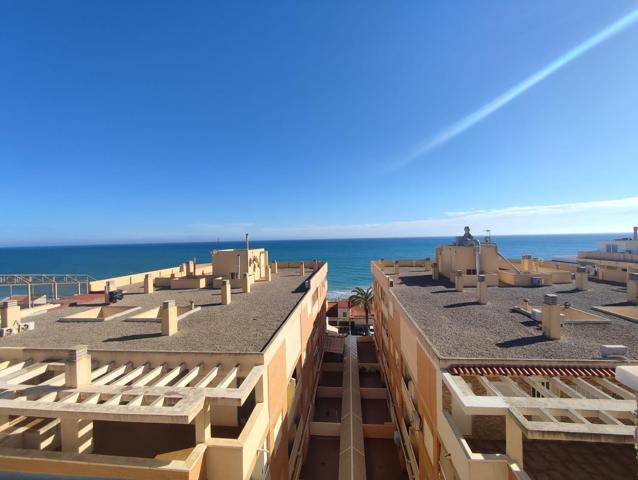 Estupendo apartamento con piscina comunitaria a un paso de la playa en Guardamar del Segura photo 0