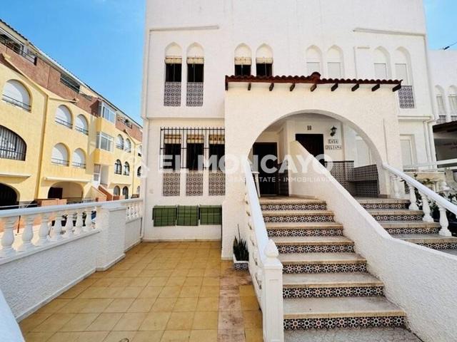Fantástico adosado dúplex con solárium a escasos metros de las playas de La Mata, Alicante photo 0