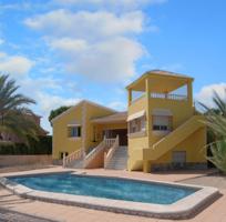 Fantástico chalet independiente con embarcadero propio en La Manga del Mar Menor photo 0