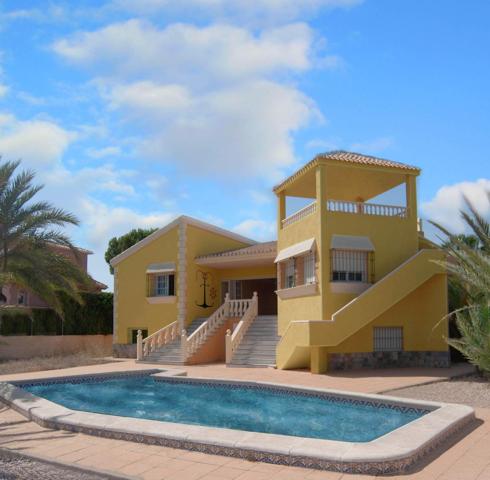Fantástico chalet independiente con embarcadero propio en La Manga del Mar Menor photo 0