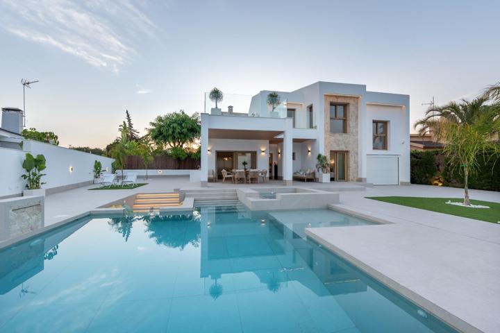 Lujosa Villa llave en mano en Campoamor- Orihuela Costa-Costa Blanca photo 0