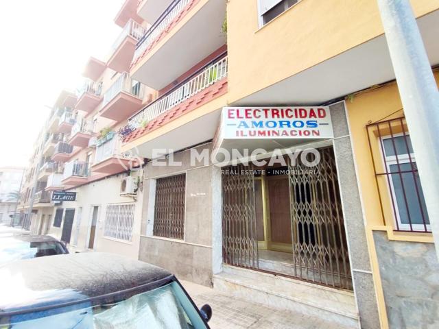 Fantástico local comercial en el centro de La Marina, Alicante, Costa Blanca photo 0