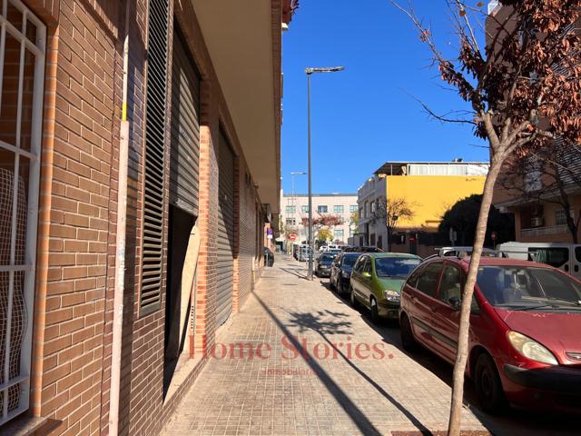 Excelente local comercial en alquiler en Paterna photo 0