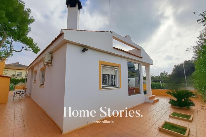 Casa En venta en La Cañada, Paterna photo 0