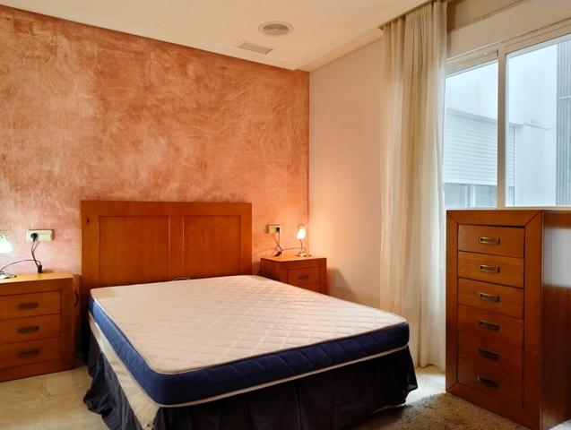 AMPLIA VIVIENDA CON GARAJE INCLUIDO photo 0