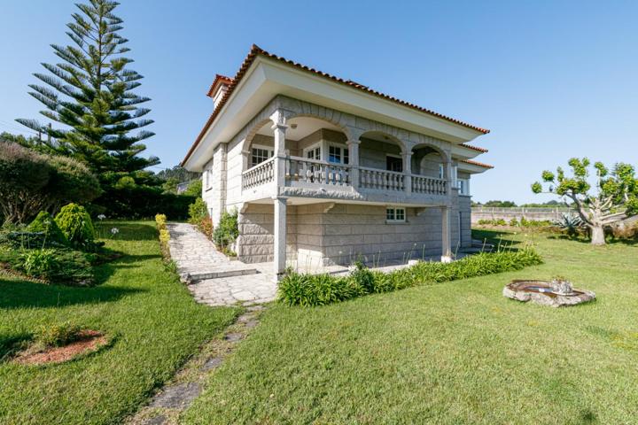 IMPRESIONANTE CHALET CON LAS MEJORES VISTAS AL MAR photo 0