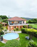 Chalet de Élite con Piscina Privada en la Zona Más Exclusiva de Lalín photo 0