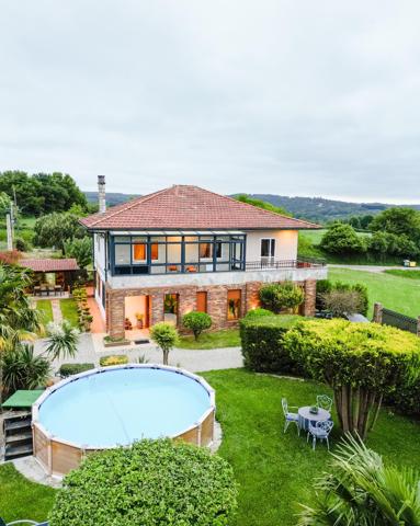 Chalet de Élite con Piscina Privada en la Zona Más Exclusiva de Lalín photo 0