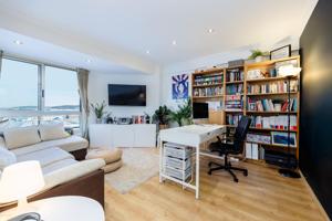 El Despertar de la Ría. Vistas, Luz y Potencial Real en la Calle Instituto Oceanográfico. photo 0