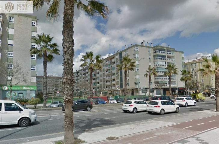 PRECIOSO PISO JUNTO AL PASEO MARÍTIMO photo 0