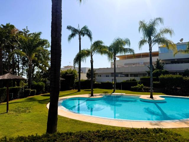 Exclusivo Apartamento de una habitación en Terrazas del Rodeo, Marbella: ¡Tu Oasis de Lujo! photo 0