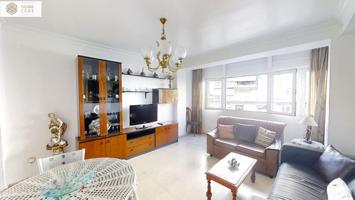 ¡Tu Nuevo Hogar con Encanto en la Avenida Doctor Marañón! photo 0