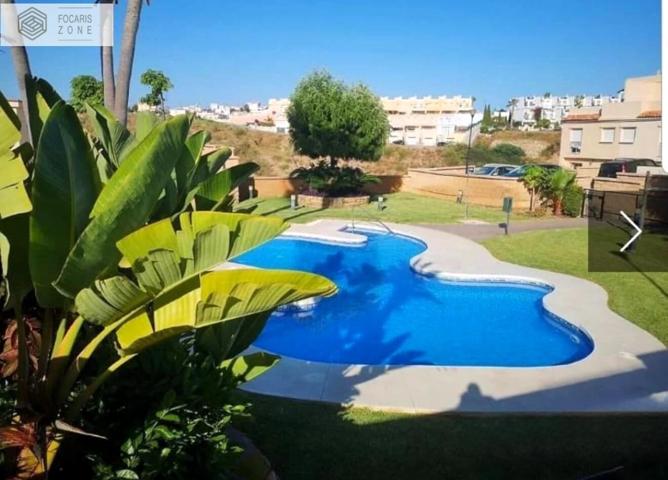 Unifamiliar Pareada En venta en Urbanizacion Villas De Almayate, Almayate photo 0