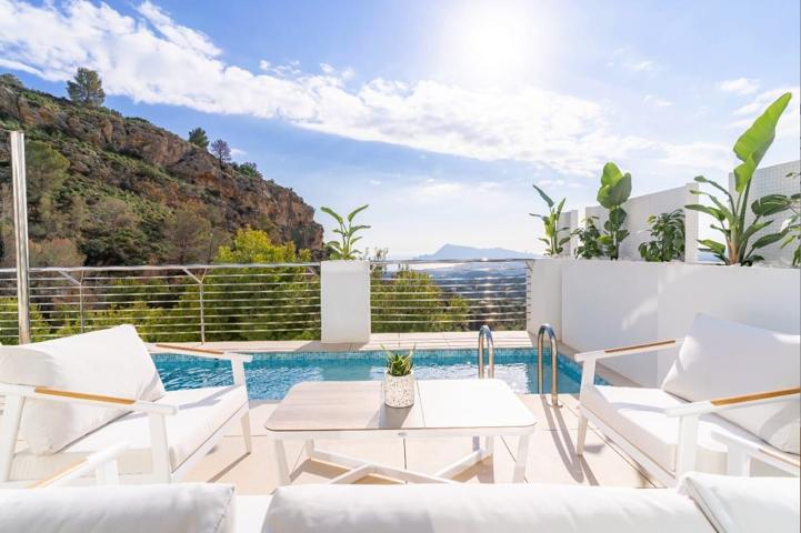 Vivivienda unifamiliar lista para entrar a vivir en Blanc Altea Homes photo 0