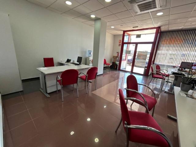 OFICINA TOTALMENTE ACONDICIONADA -Local comercial en venta en Roquetas de Mar photo 0