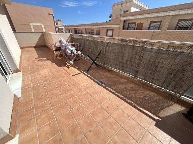 Venta de piso en Aguadulce sur con terraza de 33 m2 y garaje photo 0