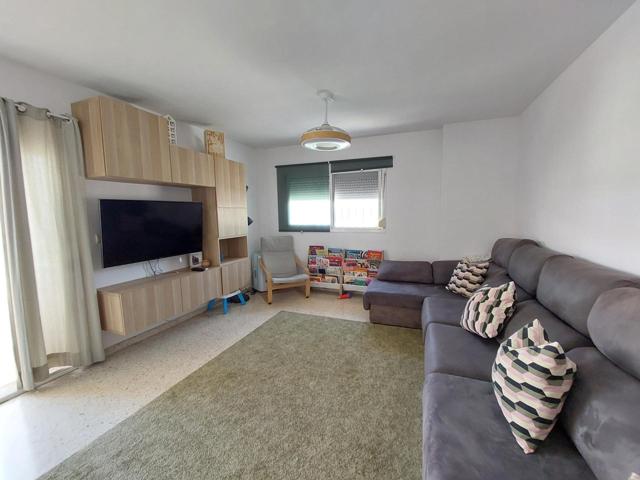 Piso en venta de 3 habitaciones en Las Lagunas (Míjas). photo 0
