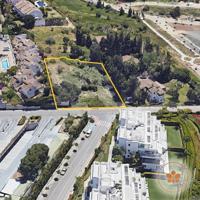 Suelo en venta en Estepona photo 0
