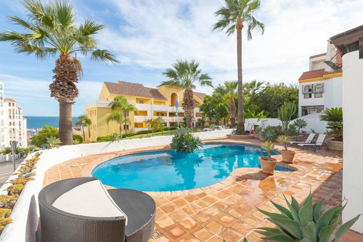 Casa en venta en Estepona | CABANILLAS REAL ESTATE photo 0